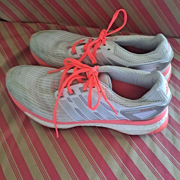 Adidas Boost - Picture 5 of 8